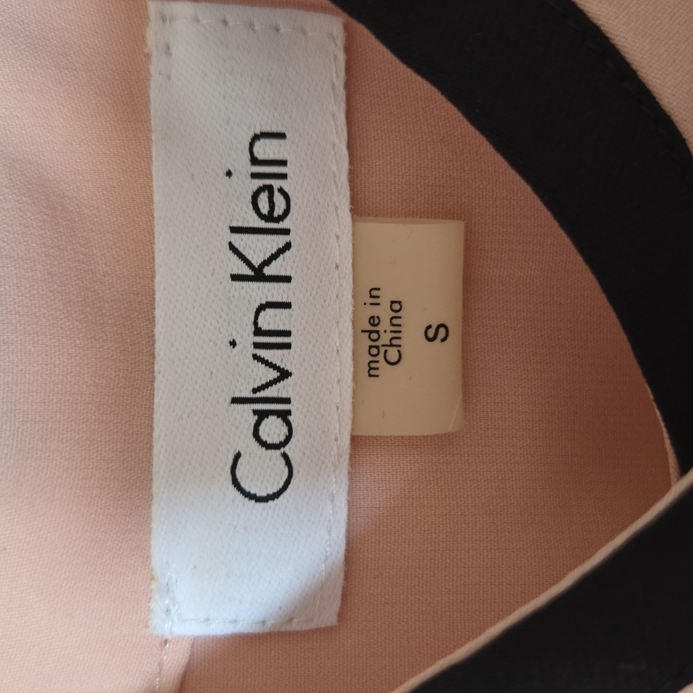 Calvin Klein Blush Sleeveless Blouse with Black Trim - Picture 4 of 4